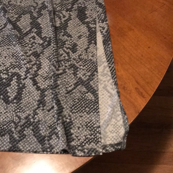 Woman’s Style & Co. Collection Long Skirt - Picture 2 of 7